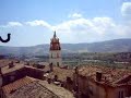 il campanile impazzito di Senise nell'ora di punta
