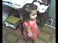 Livia dançando