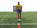 C�mo jugar f�tbol (soccer) : Entrenamiento de velocidad de jugada de tijera