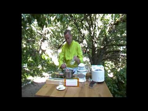 curso de chocolate - www.espiritubosque.es En este video os mostramos cómo hacer un delicioso helado de chocolate y las posibilidades que tiene la elaboración casera. La descripc...
