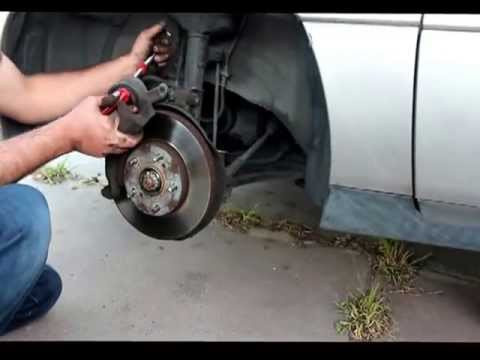 Changing the break pads on a Lexus es300