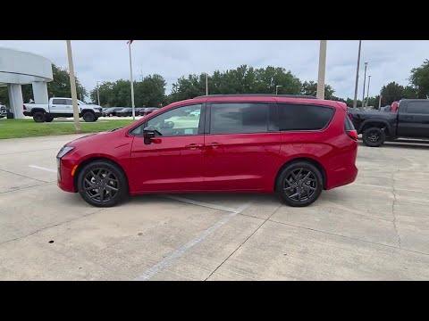 New 2027 Red Hot Pearl-Coat Exterior Paint Chrysler LIMITED FWD image 1