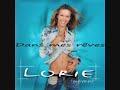 dans mes r�ves mes r�ves sont comme un livre qui jamais ne finit j'en d�cris une nouvelle page chaque nuit car {refrain:} moi, je vis dans mes r�ves quand je suis dans les bras de morph�e je m'invente des histoires insens�es et quand la nuit s'ach�ve je n'ose pas me r�veiller j'ai peur de la r�alit� la nuit derni�re j'�tais sur un bateaux qui s'en allait vers le large en compagnie d'un jeune matelot qui m'avait prise en otage c'est vrai qu' j'ai beaucoup d'imagination que je referais bien le monde � ma fa�on et sur mon lit, je m'endors doucement en gardant l'�me d'une enfant {refrain:} je vis dans mes r�ves quand je suis dans les bras de morph�e je m'invente des histoires insens�es et quand la nuit s'ach�ve je n'ose pas me r�veiller j'ai peur de la r�alit� minuit sonne le beau prince charmant me ram�ne mon soulier mais aladin sur son tapis volant au loin m'a d�j� emmen�e j'ai pas l'habitude de croire aux dragons qui gardent enferm�es la princesse dans le donjon mais sur mon lit, je m'endors doucement et commence le r�ve suivant car {refrain:} moi, je vis dans mes r�ves quand je suis dans les bras de morph�e je m'invente des histoires insens�es et quand la nuit s'ach�ve je n'ose pas me r�veiller j'ai peur de la r�alit� quand je suis dans mes r�ves les images se mettent � d�filer je suis star de mon propre cin� et quand le jour se l�ve je n'ose pas me r�veiller j'ai trop peur de tout oublier qui pourrait m'expliquer le comment du pourquoi cette fa�on de s'�vader y'a pas d  ... 