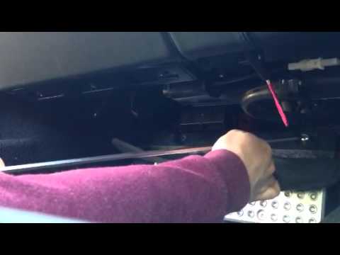 How to get to Ferrari F430 battery