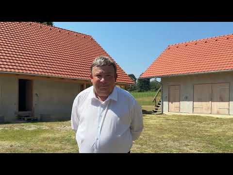 Video Prodej rozestavěného rodinného domu se stavebními parcelami (hrubá stavba včetně omítek)