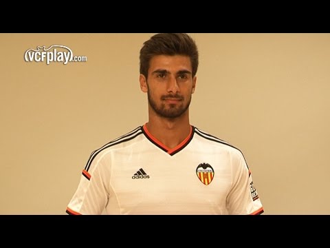 Valencia CF: André Gomes: 'Llevaba tiempo queriendo vestir esta camiseta' Valencia CF: André Gomes: 'Llevaba tiempo queriendo vestir esta camiseta'