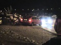 Αυτοκίνητο πέφτει οριακά πάνω σε ανθρώπους