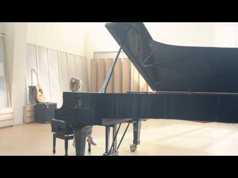 how to properly finger your gf