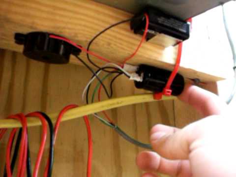 how to alarm a door