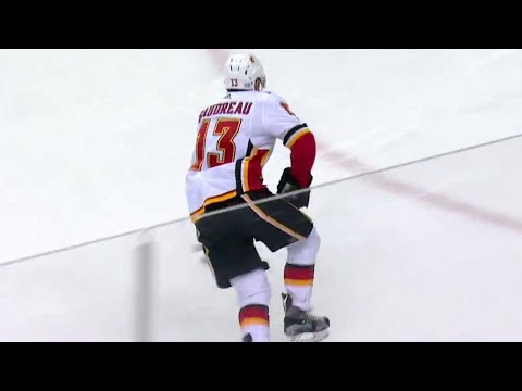 Video: Flames' Gaudreau speeds in, snipes one past Capitals' Holtby