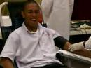 Richardson donando sangre
