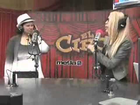 Tiraera en El Trovaton: Ivy Queen vs Victoria Sanabria (La Revancha) en El Circo de La Mega