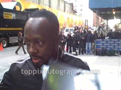 Wyclef Jean - Signing Autographs at 