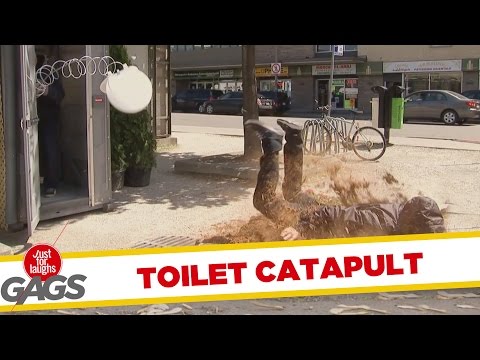 Toilet Seat  Fights Back!
