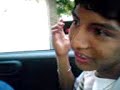 en el coche de omaar