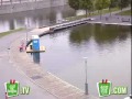 Baños públicos flotantes - Cámaras Ocultas