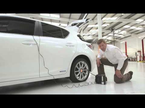 Lexus – How to use a tyre repair kit