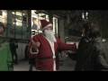 Weihnachtsmann_Lustig_02_Innenstadt.mpg