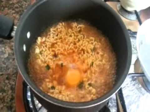 instant noodles - Last week, I chanced upon a Youtube video on churning up a bowl of perfect ramen noodles from Youtube user Doj Kim. So I tried it and I swear, it was heavenl...