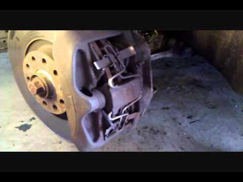 Audi S4 A6 2.7T & 4.2L & A8 – Front HP-2 Brake Pad Replacement