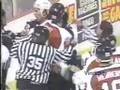 videos de Lindros headbutts Ulanov 95-96 playoffs