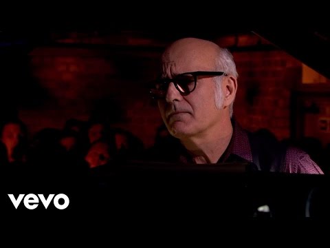 Waterways - In A Time Lapse -- out Now on iTunes (with bonus tracks): http://po.st/WCKHrx Einaudi Live at Fabric 2013 Einaudi performs music from his new album In A Time...