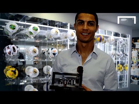 Video: Michael Owen: 'Ronaldo is the best ever'