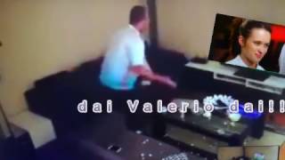 Valerio viene eliminato....e un turco reagisce così!!!