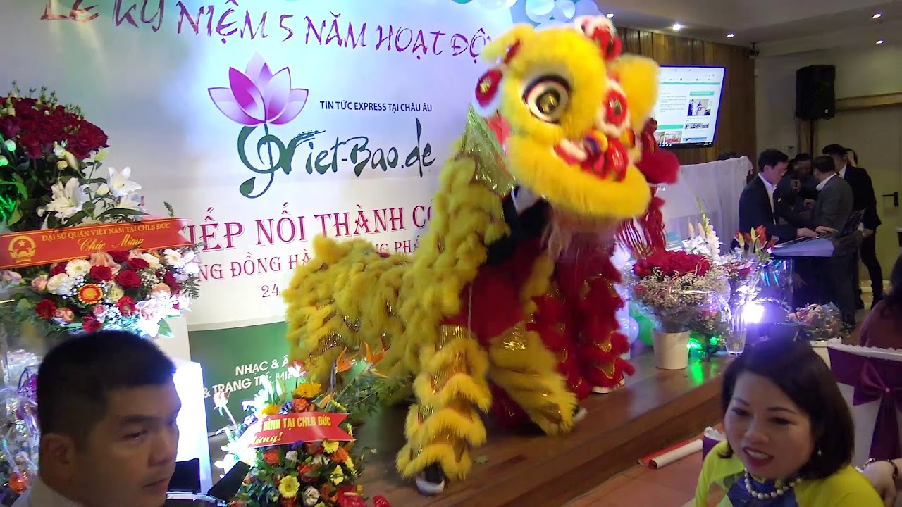 MÚA LÂN MỪNG LỄ KỶ NIỆM VIET-BAO.DE TRÒN 5 TUỔI 20.11.2019