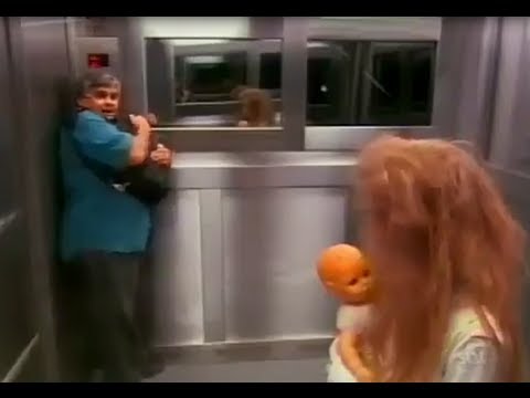 Extremely Scary Ghost Horror Elevator Prank - Der Horror Fahrstuhl