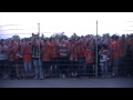 Zagłębie dziękuje kibicom za doping :: w środę 25 maja 2011r. Zagłebie zagrało przy pustych trybunach z Wisłą Kraków. Fani stawili się jednak przed bramą stadionu i dopingowali swój zespół. Po spotkaniu Miedziowi podziękowali za wsparcie.
