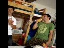 Mischa en Johan zingen Twarres (althans, proberen)