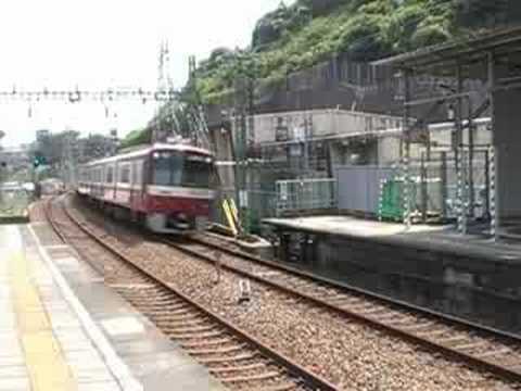京急新1000形1401編成+1409編成通過