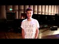 Justin Bieber – Whats up everybody? I'm Justin Bieber!