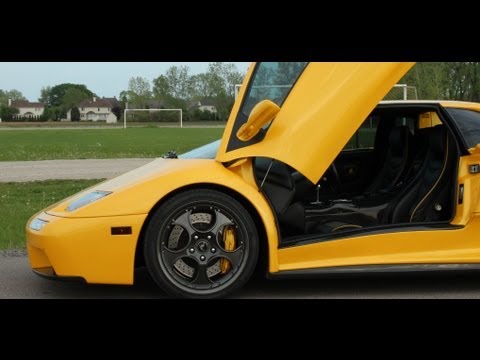 What is it like driving a Lamborghini Diablo?