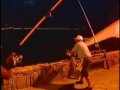 Edição e upload por Ângelo Gabriel - Vila Caiçara - Praia Grande - Brasil.Você que é um amante do mar e do clima litorâneo prepare-se porque tem pescaria pra lá de salgada. Nossa equipe foi até o litoral sul de São Paulo e conversou com muito pescador experiente no assunto.Da descoberta a experiência: a pesca vista por olhos diferentes. Tem o aquário de Santos - um ótimo passeio para os dias em que o mar não está para peixe.Dicas para montar um sistema bem eficiência na pesca de costeira.E muitas opções em praias diferentes do litoral sul. Tem até pesca noturna.Diogo consegue capturar um lindo peixe galo!E você vai aprender um jeito diferente de iscar o camarão.Você vai aprender a fazer o nó de correr, o nó de sangue e a montar um sistema diferente para a pesca na costeira. A noite chega, mas a pescaria continua no paredão da praia das Astúrias - no Guarujá, onde acontece capturas de espadas.2006-2007 © All Fishing Empresa de Comunicação +55 11 3107-6070 