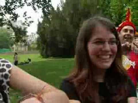 Free hugs Officiel Buttes Chaumont