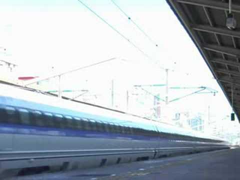 500系新幹線通過