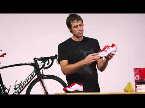 how to snap in cycling shoes