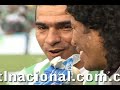 fue una fiesta completa. rodeado de su familia, sus amigos, y la afici�n que tantas veces celebr� sus goles, v�ctor hugo aristiz�bal, la leyenda del gol, le dijo adi�s a la canchas como jugador profesional, en un partido que no s�lo sirvi� para reunir grandes figuras del balompi� sudamericano, sino para hacerle un homenaje al hombre que naci� y creci� con la camisa verdolaga.

el encuentro que finaliz� 2-2, permiti� que hasta aristi tuviera la oportunidad de convertir un golazo de chilena, y errar un penal en la primera parte. seguido de los compa�eros que hicieron su vida deportiva en este equipo y en muchos otros del continente, v�ctor, le entreg� a 44.000 almas el pasado 12 de julio un pedazo de su coraz�n, ese que se queda en todos los que sienten un amor inmenso por atl�tico nacional.