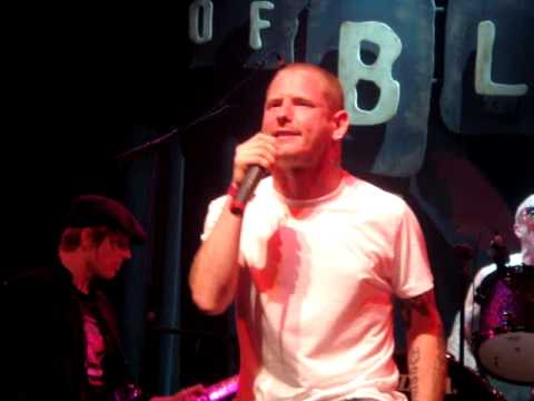 Slipknots Corey Taylor joins members from Camp Freddy at the House of Blues 