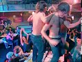 �IMPERDIBLE! �SUPER STREAP TEASE DE LOS CHICOS EN EL KARAOKE!