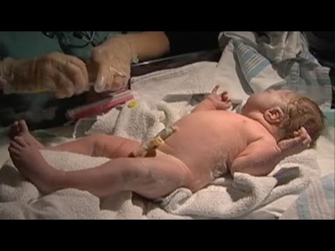 how to care just born baby