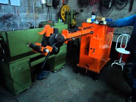 CURVADORA, DOBRADEIRA DE TUBOS MECÂNICA DOBRA ATE 32MM