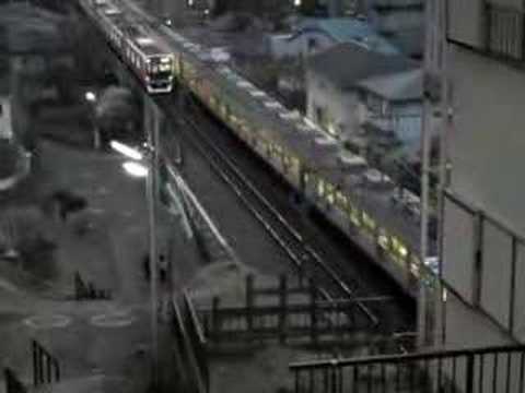 半蔵門線とのすれ違い