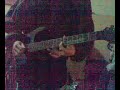 wymiatacz na gitarze =P