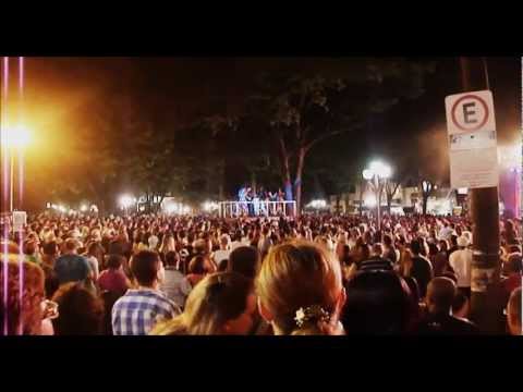 ulopesENCORR - Banda Fattus na Praça Barão de Araras 24 março 2013 - show de aniversário da cidade.