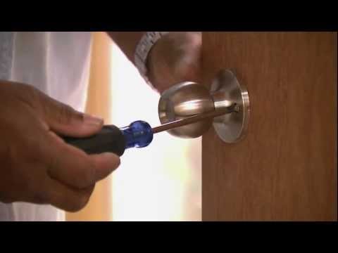how to change a door knob