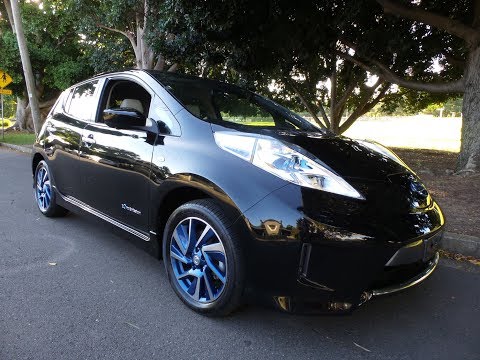  Vehículo - 2015 Nissan LEAF