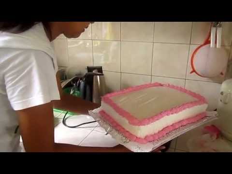 how to practice icing a cake